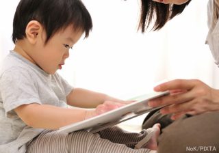 絵本の読み聞かせ「冊数がノルマ」になると逆効果に？　バイリンガル幼稚園が教える読み方と選び方