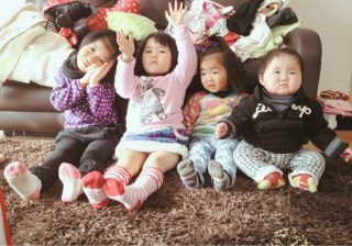 保育園でロッカーに閉じこもった自閉症の娘　心配ばかりの日々で母が見た変化